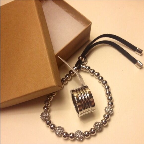 Michael Kors Set - Picture 2 of 2